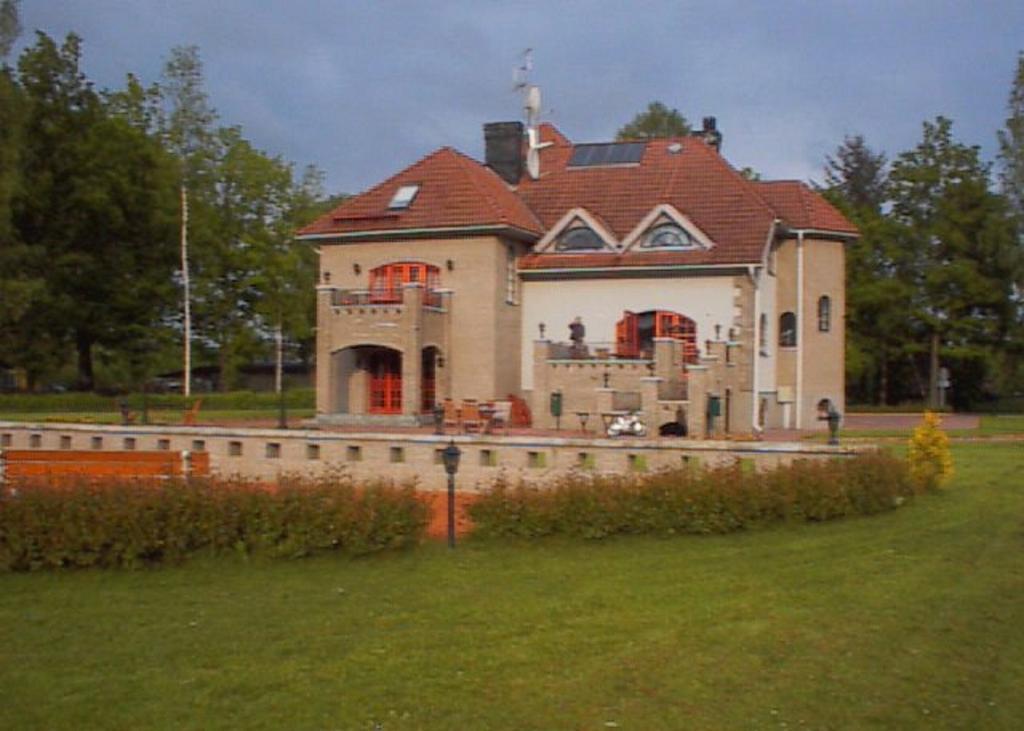 Hotell De Tolly Torva Екстер'єр фото
